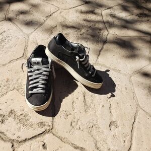 P448 Size 36. Black and Silver